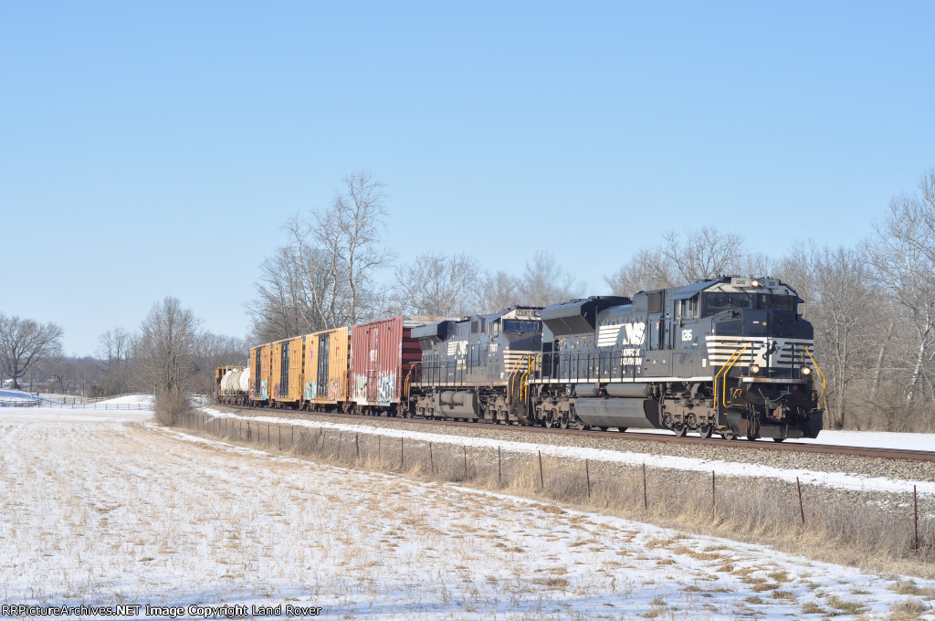 NS 1216 East